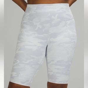 Lulu Lemon Wunder Under 10” Shorts